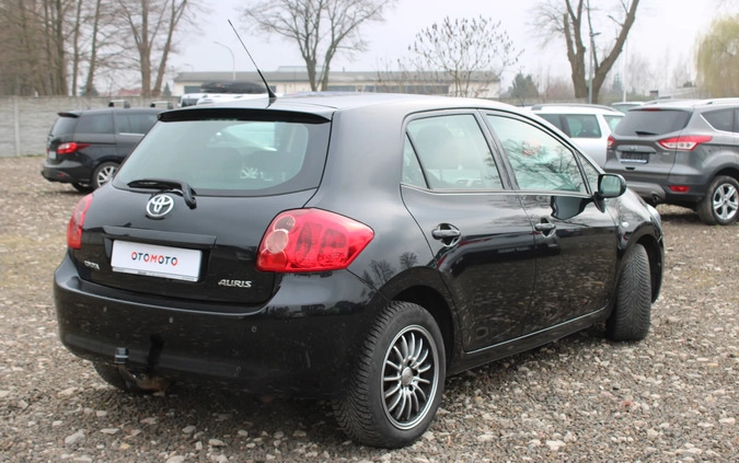 Toyota Auris cena 18900 przebieg: 186000, rok produkcji 2008 z Rypin małe 466